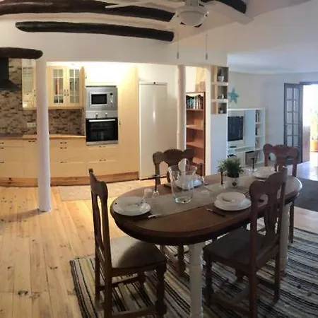 Nyaraló Beautiful 3-bed In Mácher