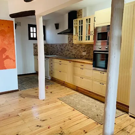 Beautiful 3-bed In Nyaraló *