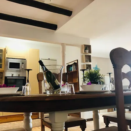 Nyaraló Beautiful 3-bed In *